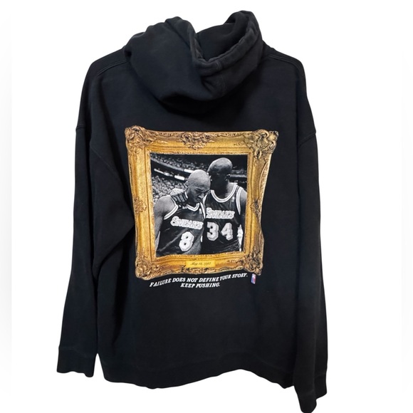 Never Give Up Kobe Bryant Lakers Sneak Streetwear Men’s L Lakers NBA Hoodie
